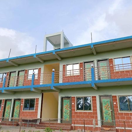 Shree Vighnaharta Cottage アリバグ エクステリア 写真